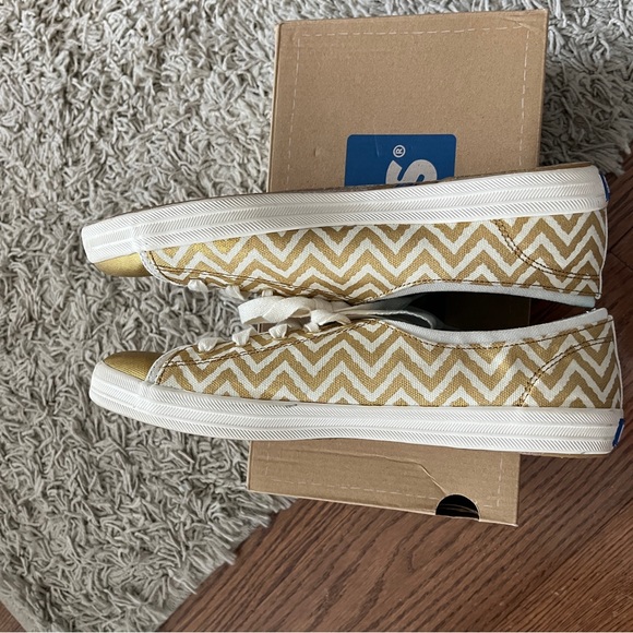Keds Rally Zig Zag Gold sneakers 9M - Picture 2 of 6